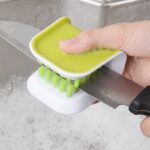 Improved Grip with Non-Slip Blade Brush – Effortlessly tackle dirt and grime