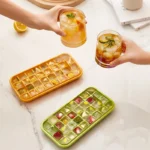 Compact Ice Cube Tray – Keep your drinks cool with a lid for easy storage