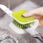 Improved Grip with Non-Slip Blade Brush – Effortlessly tackle dirt and grime