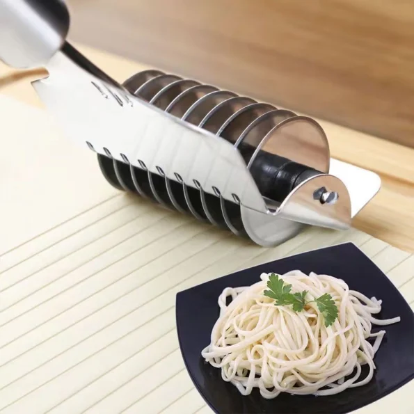 Versatile Noodle Cutter - Ideal tool for crafting various pasta shapes