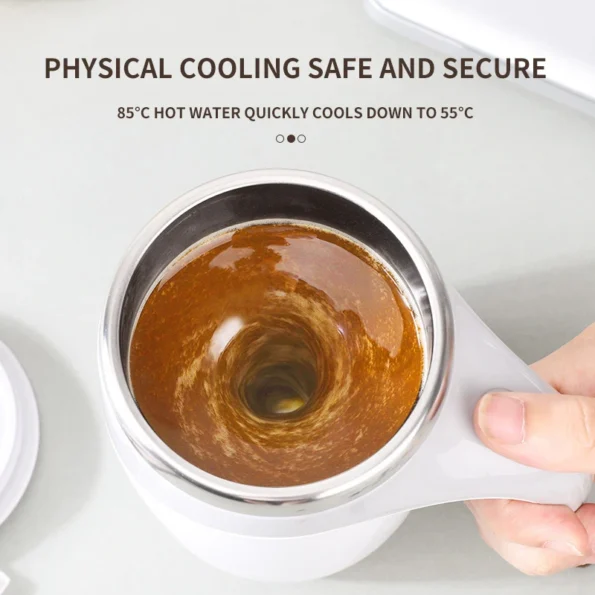 Tasse à café à mélange automatique durable avec des matériaux de haute qualité, conçue pour résister à une utilisation quotidienne sans compromettre les performances